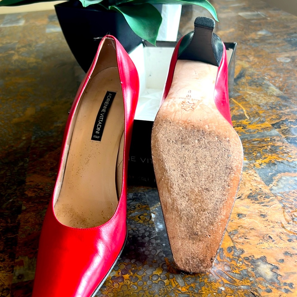 Red Pumps